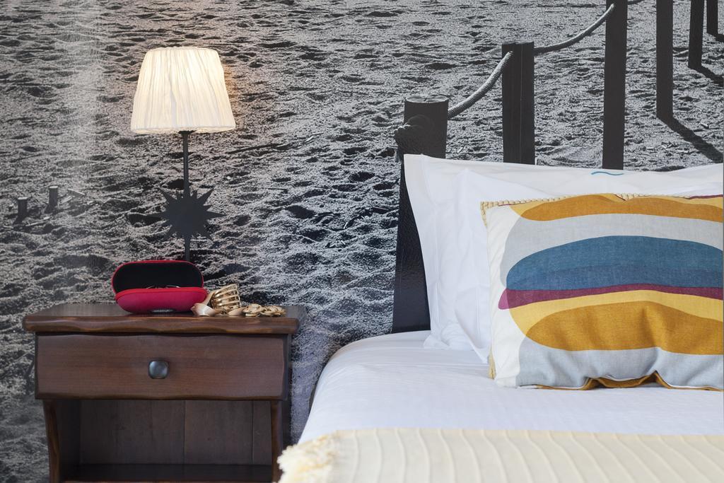 Beachouse - Surf, Bed & Breakfast Ericeira Værelse billede