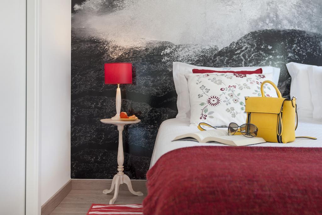 Beachouse - Surf, Bed & Breakfast Ericeira Værelse billede
