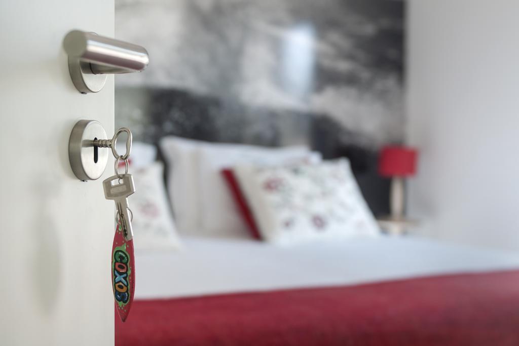 Beachouse - Surf, Bed & Breakfast Ericeira Værelse billede