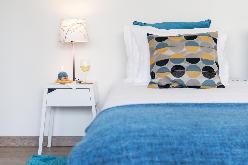 Beachouse - Surf, Bed & Breakfast Ericeira Værelse billede
