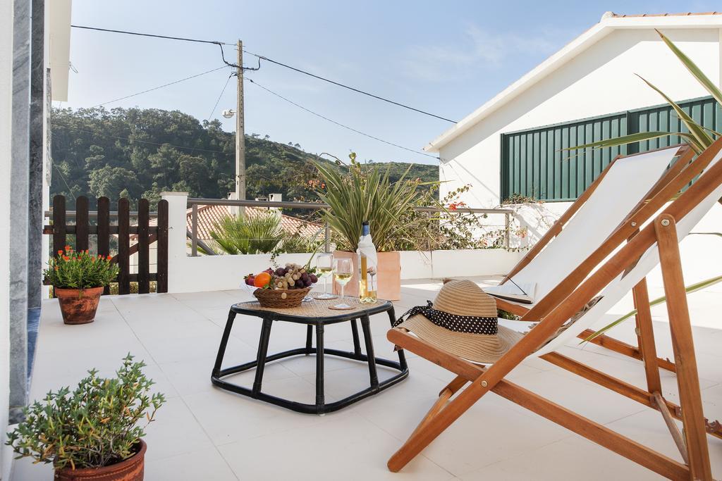Beachouse - Surf, Bed & Breakfast Ericeira Værelse billede