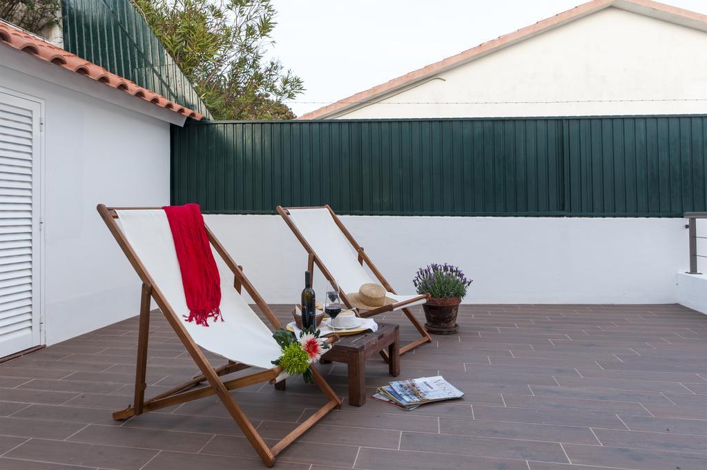 Beachouse - Surf, Bed & Breakfast Ericeira Værelse billede